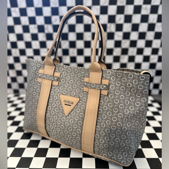 NEW Guess Monogram logo Tote Bag, Large. Gray & Cream - Picture 5 of 16